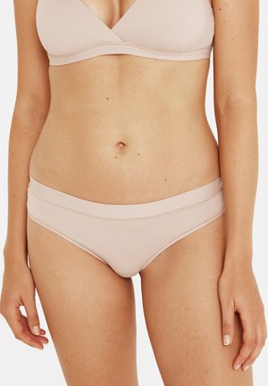 String - café latte