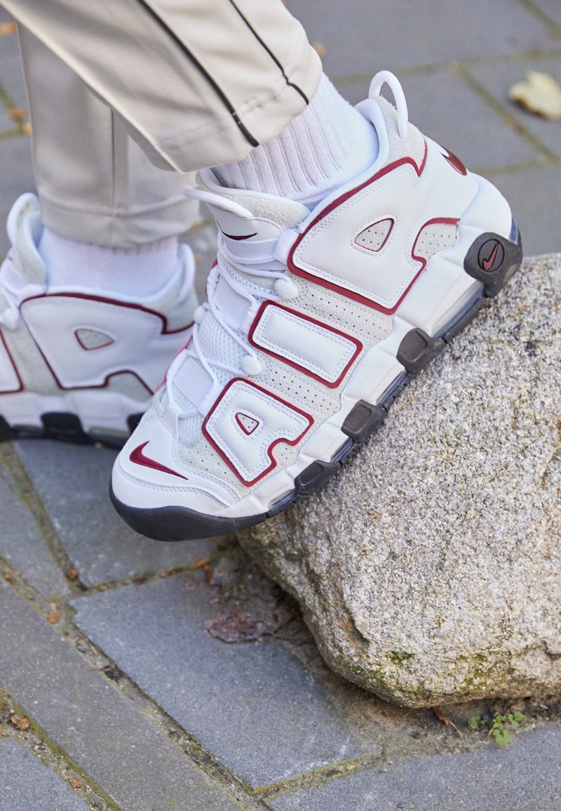 Nike uptempo rosse bianche Outlet
