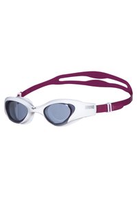 Gafas de natación con un marco blanco, lentes ahumados grises y una correa morada ajustable. Presentan detalles texturizados en los lados.