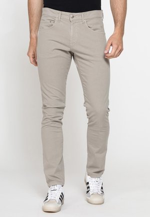 Carrera Jeans, MOD. 717 SLIM FIT CANVAS - Pantaloni - tortora