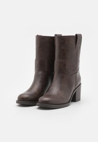 Call it Spring Botines camperos - dark brown
