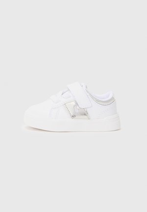 FRAZIER UNISEX - Baby shoes - white/silver-coloured