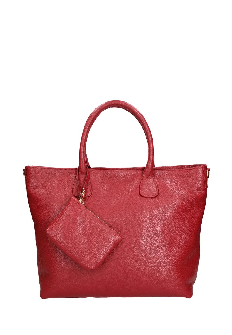 Rode leren handtas met een textuur, dubbele handvatten en een afneembare ritszak. Beschikt over gladde naden en minimale hardwaredetails.
