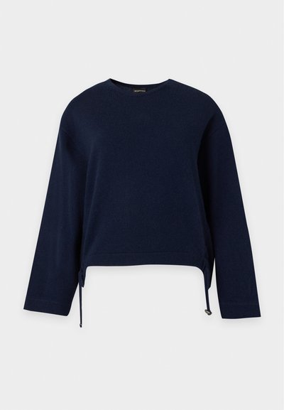 Pull bleu marine à manches longues avec col rond et cordons ajustables à l’ourlet, présenté sur fond blanc uni.