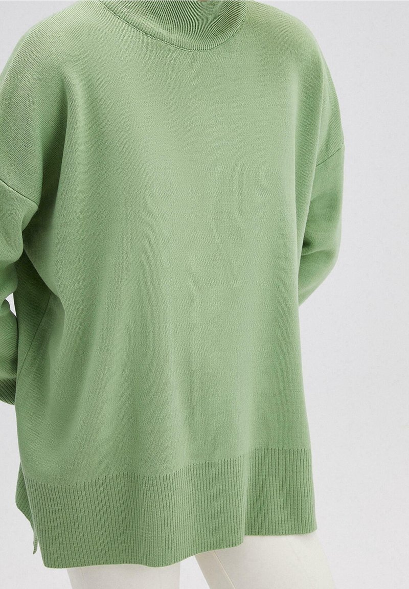 Touché Privé Strickpullover - green