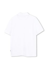 Witte polo met korte mouwen, met een klassieke kraag en rechte zoom, gemaakt van gladde katoenstof. Geen zichtbare patronen of accenten.