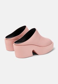 Camper BILLIE - Slip-ins med hög sula - medium pink