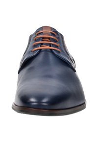 Marine leren nette schoen met een gladde textuur, ronde neus en bruine veters. Kenmerkt zich door subtiele stiksels en een contrasterende bruine accent op de tong.