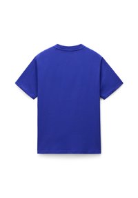 Modré bavlněné tričko, krátké rukávy, kulatý výstřih, hladká textura, jednobarevné bez viditelných vzorů nebo ozdob na zadní straně.