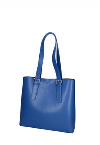 Blauwe leren tote bag met twee lange handvatten, een gladde textuur, rechthoekige vorm en metalen accenten op de banden.
