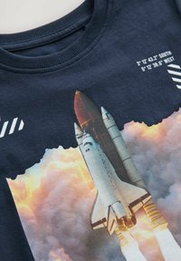 Unselected, navy blue