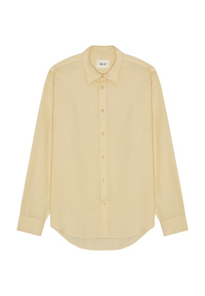 Langärmliges Hemd mit Knöpfen aus leicht gelbem Stoff mit glatter Textur, ausgestattet mit einem klassischen Kragen und abgerundetem Saum.
