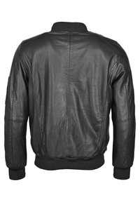 Zwarte leren bomberjack met een geribde kraag en manchetten, voorzien van een gladde textuur en een eenvoudig, strak ontwerp met minimale details.