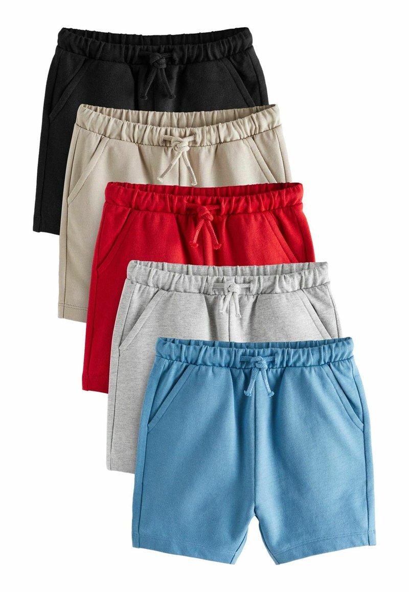 Pět párů kraťasů zobrazených horizontálně: černé, béžové, červené, šedé a modré. Každé má elastický pas a boční kapsy.