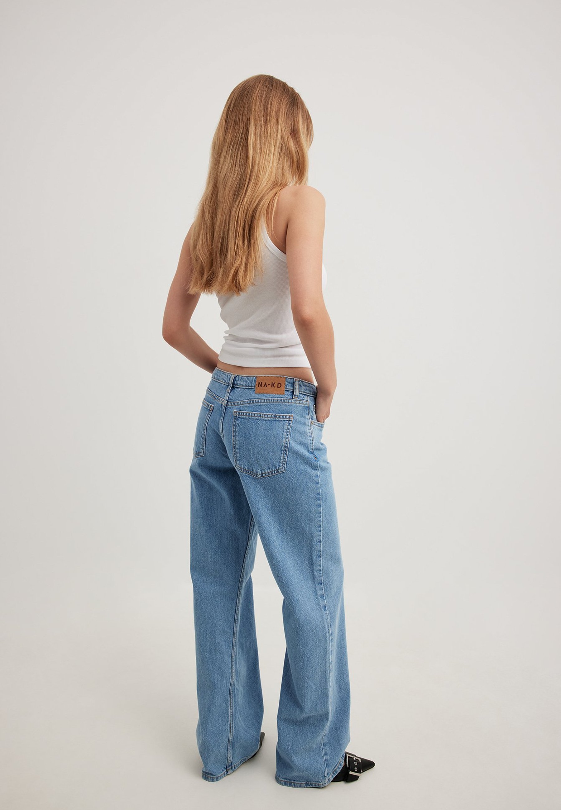NA-KD HÜFT - Jeansy Relaxed Fit/niebieski - Zalando.pl