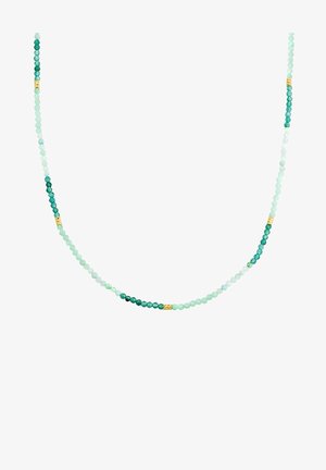 Collar de cuentas con piedras de color verde y menta, con acentos metálicos dorados, alternando en un patrón suave y graduado.