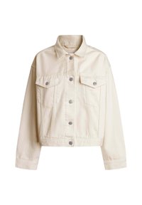 Chaqueta de mezclilla crema con cuello, cierre de botones, dos bolsillos en el pecho y un corte cropped. Cuenta con botones en tono plateado y mangas largas.