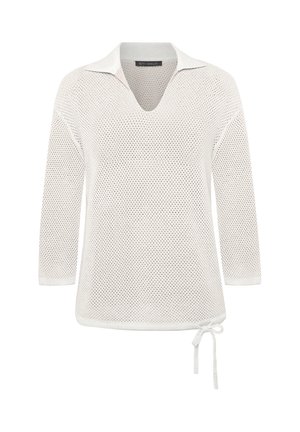 Witte gebreide trui met lange mouwen, open kraag, gestructureerd patroon en een koordje aan de onderzoom aan de rechterkant.