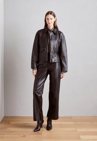 Marc O'Polo TURN DOWN COLLAR ZIPPER, FLAP POCKETS LINED - Usnjena jakna - black