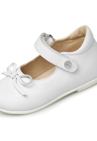 Bílé kožené Mary Jane boty s kulatou špičkou, ozdobnou mašlí na přední straně a nastavitelným páskem se stříbrným knoflíkem. Měkká vnitřní podšívka.
