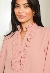 Lipsy RUFFLE PLACKET V NECK - REGULAR FIT - Cămașă - pink