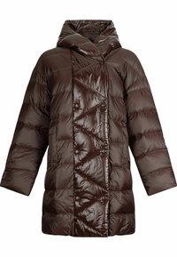 Brun pufferjakke med en blank finish, der har hætte, oversize pasform, diagonalt quiltet mønster og knaplukninger.