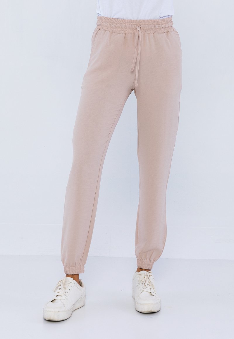 Felix Hardy GRACE Tracksuit bottoms cream/beige Zalando.ie