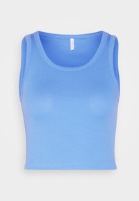 Top court en tissu côtelé bleu clair avec un col arrondi et sans manches. Caractéristiques d'une texture lisse et d'une silhouette ajustée.