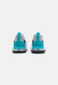 Nike Performance AIR MAX ALPHA TRAINER 6 - Treeningjalatsid - light smoke grey/particle grey/white/black/dusty cactus