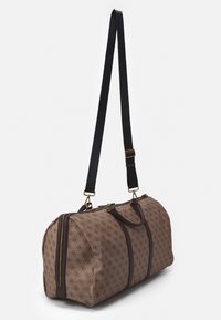guess weekend travel bag