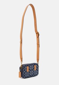 COACH Taška s příčným popruhem - blue