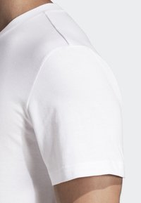 adidas Performance Must Haves Badge of Sport Tee - T-shirt print - white