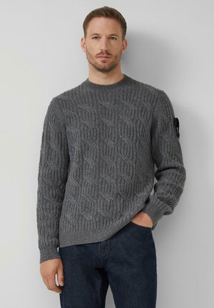 - Sweter