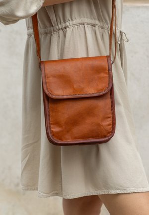 TAMARA - Cross body bag - braun