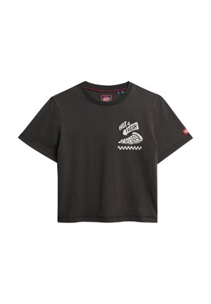 Zwart katoenen T-shirt met korte mouwen, een ronde hals en een pizza-graphic. Bevat de tekst "HEET & Vers" in het wit met geblokte accenten.