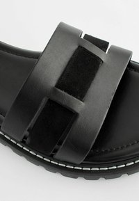 Next FOREVER COMFORT czarny