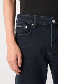 Calvin Klein Jeans DAD - Jeans baggy - denim dark
