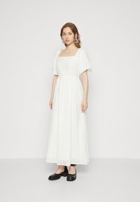 Selected Femme - SLFANELLI ON OFF ANKLE DRESS - Maksi suknelė - snow white Miniatiūros vaizdas 1