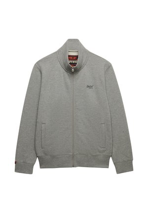 Sudadera con cremallera de color gris claro, cuello alto, bolsillos laterales y pequeño logo bordado en el pecho izquierdo.