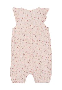Romper w kwiatowy wzór w miękkim różowym materiale, z falbaniastymi akcentami na ramionach i elastycznymi otworami na nogi dla wygody.