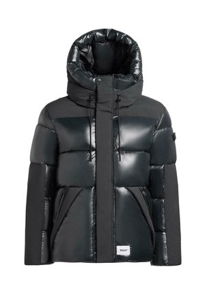 Schwarze Puffjacke mit glänzender Oberfläche, großem Kapuzenschirm, elastischen Kordelzügen und Reißverschlusstaschen. Design mit kontrastierenden Texturen.