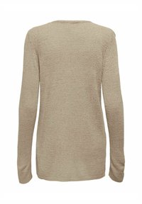 Sweater à manches longues en tricot texturé beige, avec un col arrondi et une coupe décontractée, un ourlet droit et des manches légèrement fuselées.