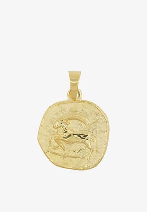 Ciondolo in oro con il segno zodiacale Capricorno in rilievo, che raffigura una capra con stelle e una linea curva sullo sfondo.