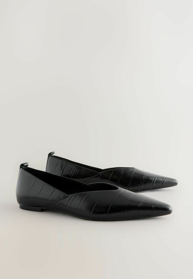 Next REGULAR FIT POINTED TOE - Bailarinas - new black croc effect/negro ...