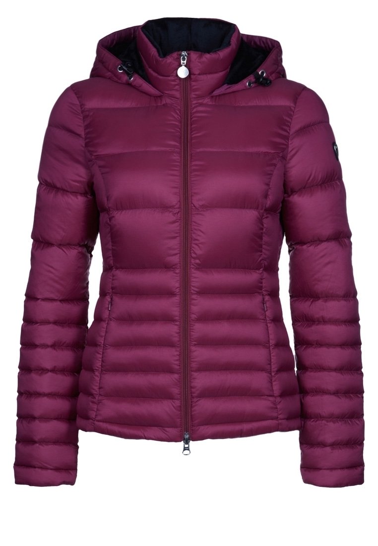 Padded jacket in deep burgundy with a zip front and hood. Features horizontal quilting, a black interior lining, and two side pockets.