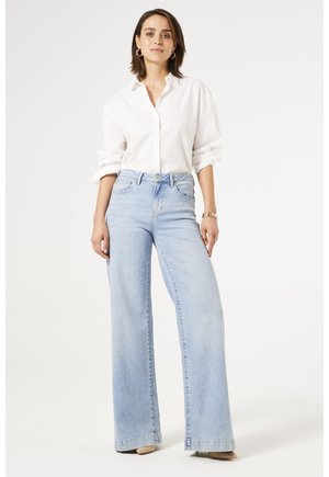 Garcia CELIA 249 WIDE - Bootcut jeans - light used
