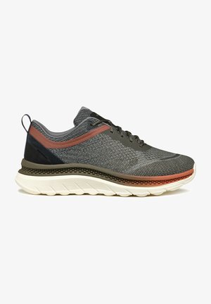 Geox, Baskets basses - black