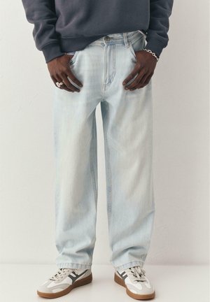 Straight leg jeans - light blue denim