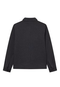 Grå, vevd jakke med krage, lange ermer og knappede mansjetter. Baksiden er glatt med en skreddersydd passform og minimale detaljer.