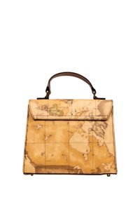 Borsa a tracolla con motivo mappa in pelle beige e marrone, caratterizzata da un design strutturato, manico superiore e chiusura con patta frontale. Dettaglio di texturizzazione maculata.